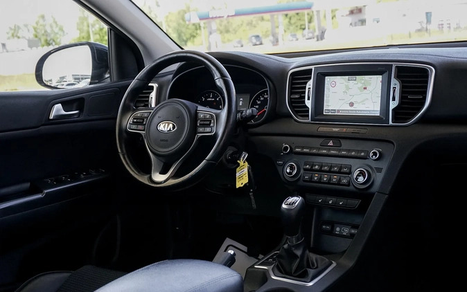 Kia Sportage cena 68800 przebieg: 126000, rok produkcji 2017 z Cieszyn małe 781